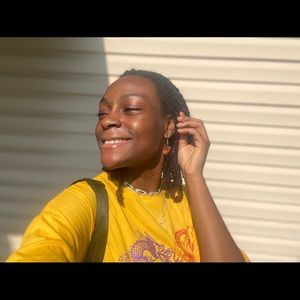 Meet your Posher, Justina